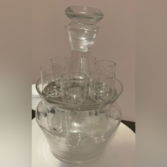 Liquid dispenser - Picture 1 of 4